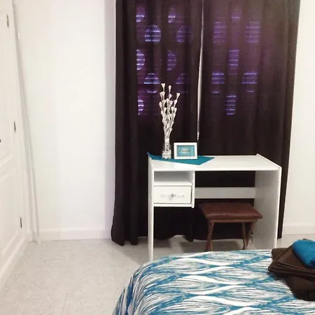 Caserones 4 * Puerto del Carmen (Lanzarote)